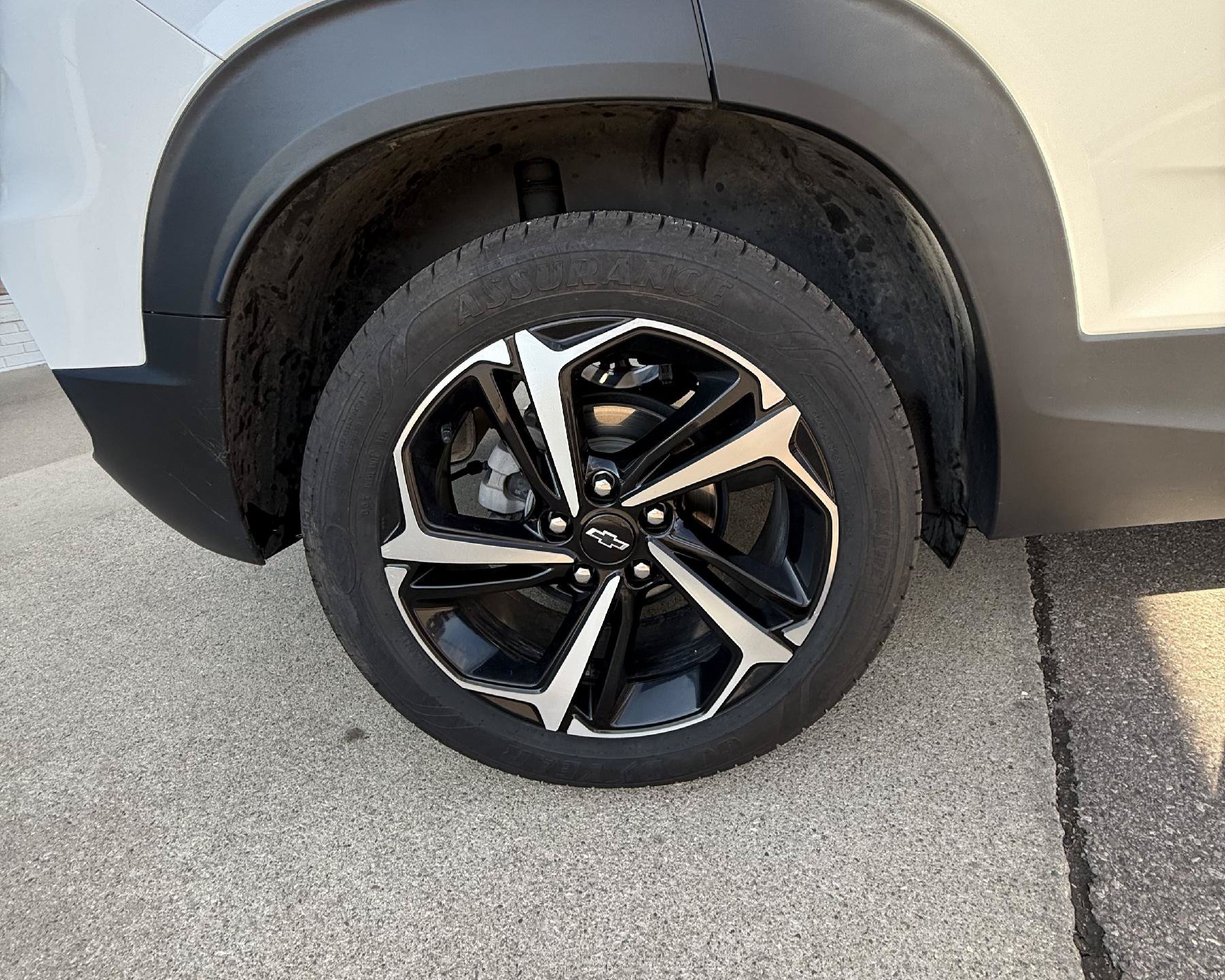 Used 2022 Chevrolet TrailBlazer RS w/ Sun and Liftgate Package FWD image 12