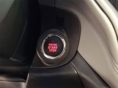 Certified 2025 Subaru Outback Limited image 28