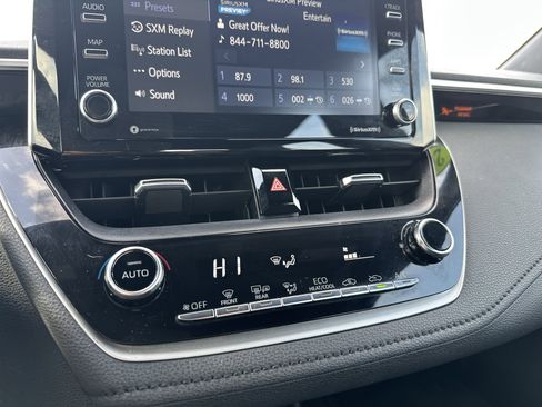 Used 2021 Toyota Corolla SE image 21