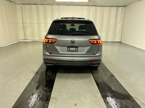 Used 2022 Volkswagen Tiguan SE image 21