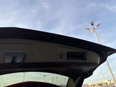 Certified 2023 Cadillac XT5 Sportv image 32