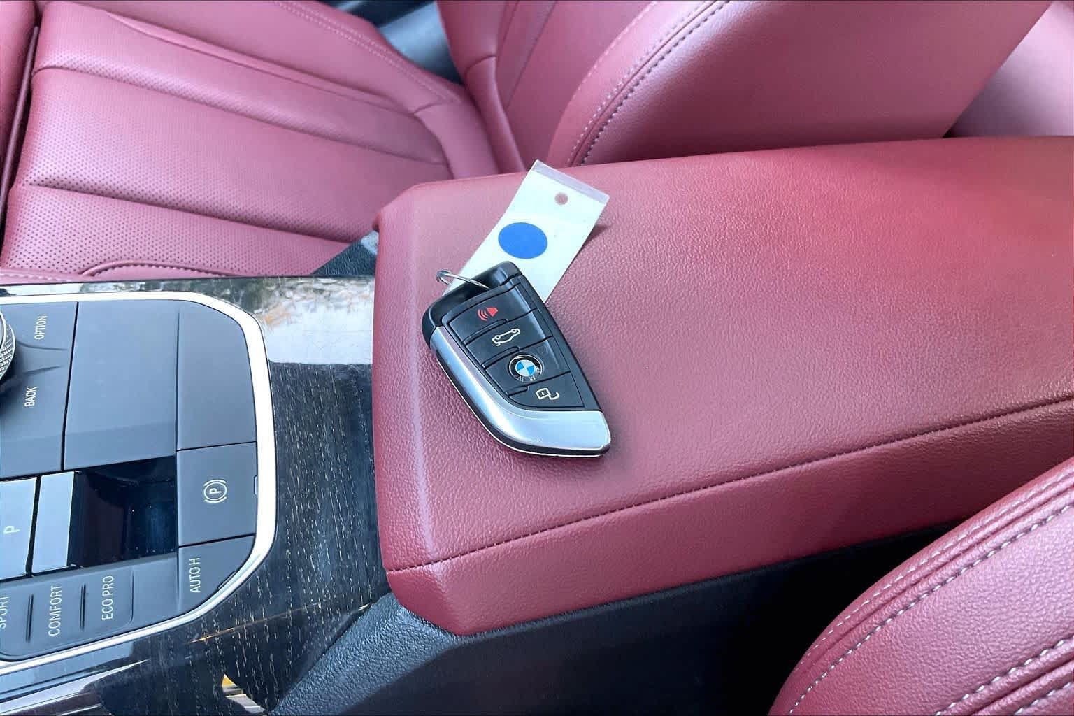 Used 2023 BMW 330i Sedan w/ Driving Assistance Package RWD image 14