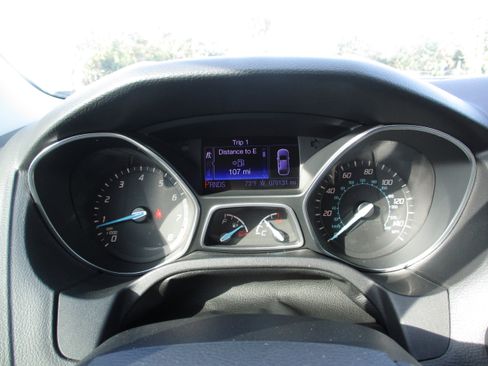 Used 2013 Ford Focus Titanium w/ Titanium Handling Pkg image 17