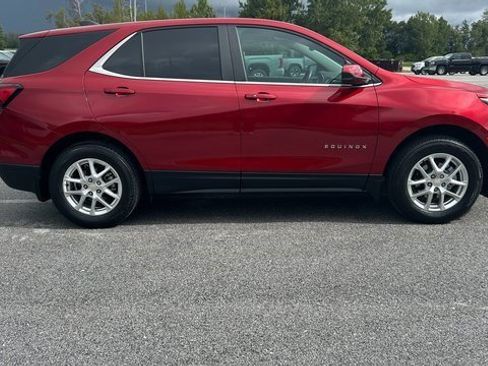 Certified 2022 Chevrolet Equinox LT image 2