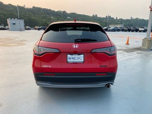 Certified 2024 Honda HR-V Sport image 11