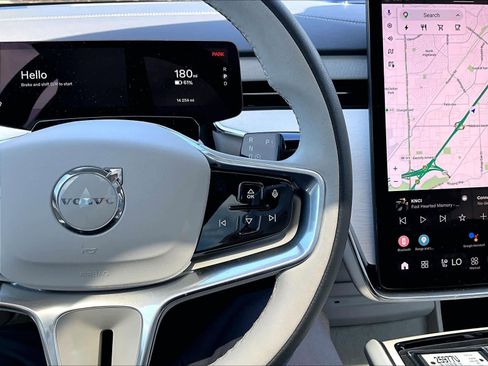 Used 2025 Volvo EX90 Ultra AWD/4WD image 21