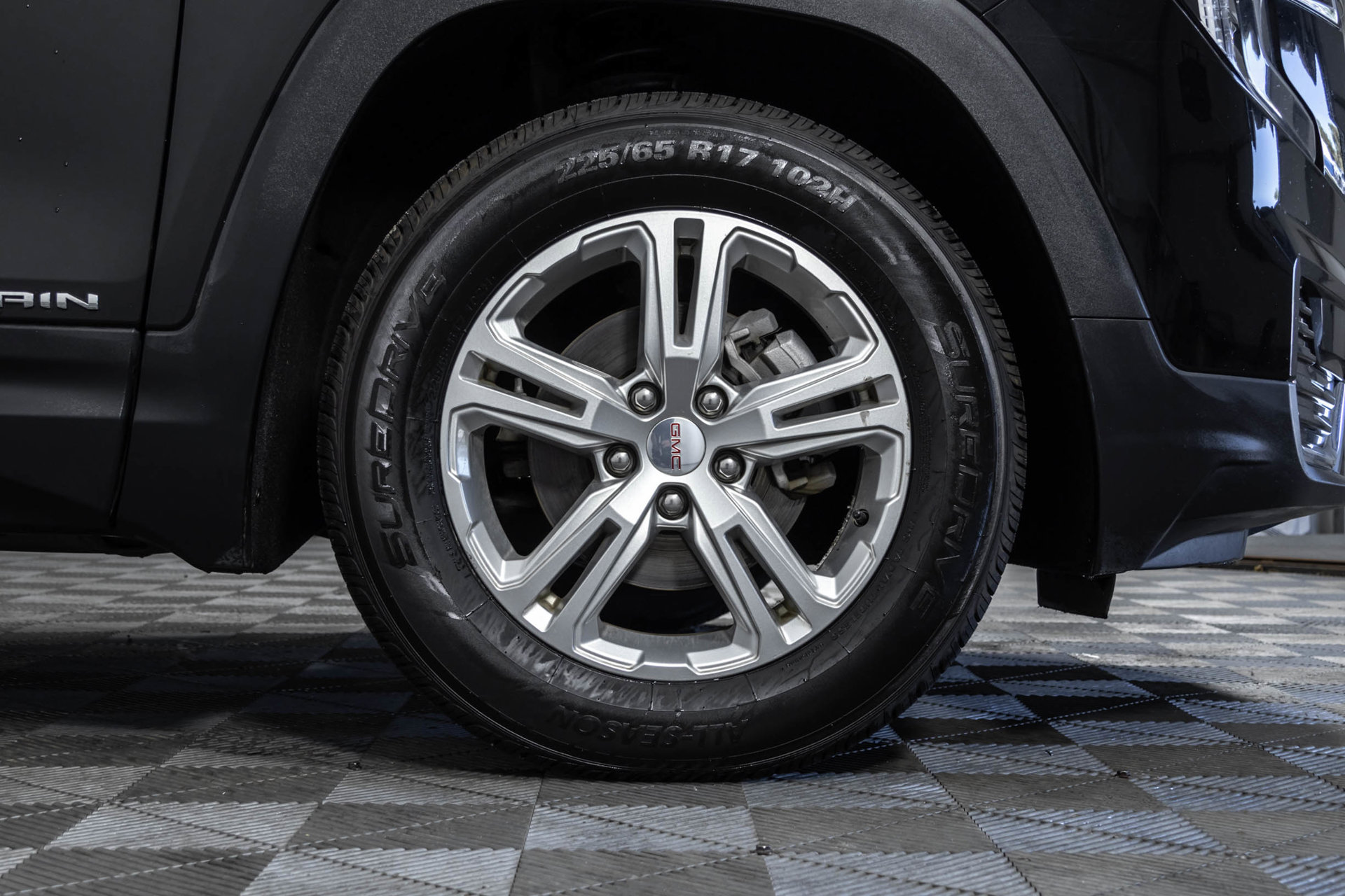 Used 2024 GMC Terrain SLE AWD/4WD image 42