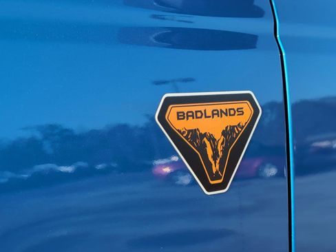 Used 2024 Ford Bronco Badlands image 28