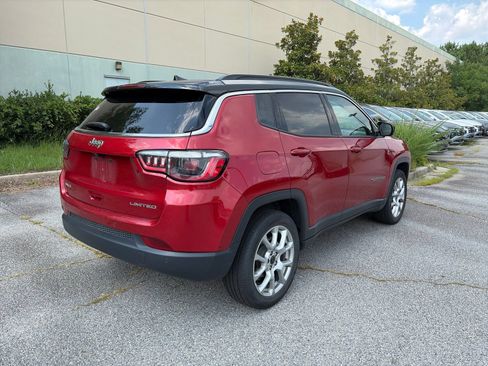 Used 2025 Jeep Compass Limited AWD/4WD image 6