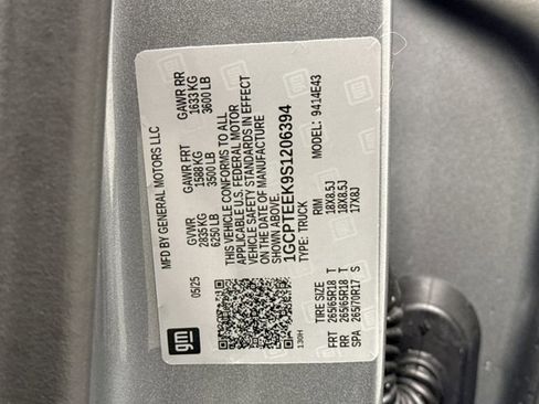 Used 2025 Chevrolet Colorado Trail Boss image 21