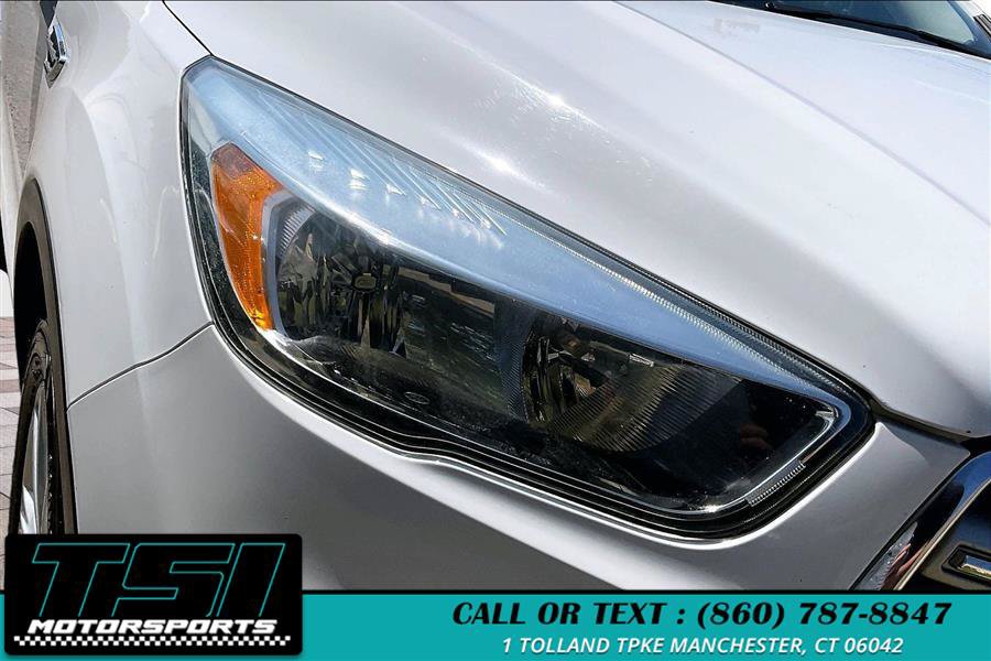 Used 2017 Ford Escape SE AWD/4WD image 29