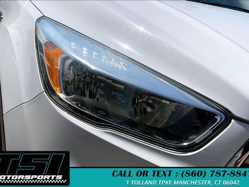 Used 2017 Ford Escape SE AWD/4WD image 29