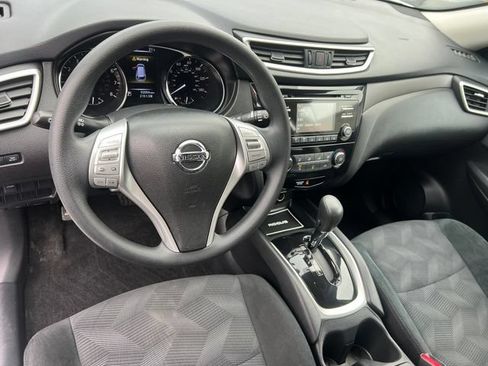 Used 2016 Nissan Rogue S FWD image 11