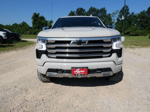 New 2026 Chevrolet Silverado 1500 High Country AWD/4WD image 13