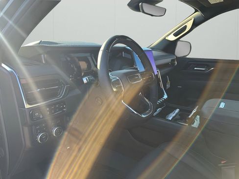 New 2026 GMC Yukon Denali w/ Denali Reserve Package image 25