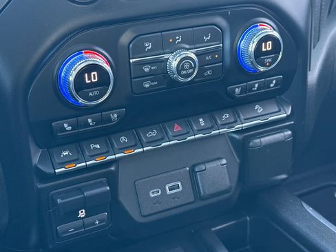 Used 2021 GMC Sierra 1500 AT4 w/ AT4 Carbonpro Edition image 22