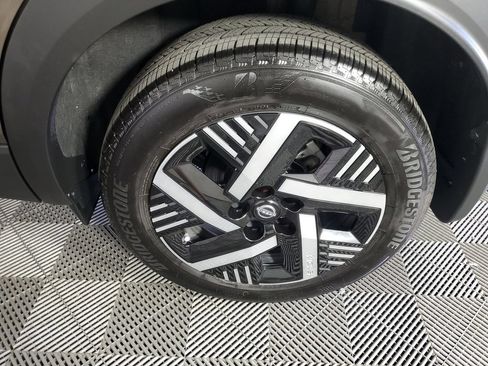 Used 2025 Nissan Kicks SV FWD image 30