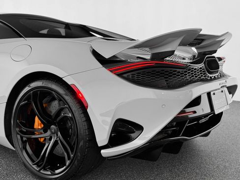 New 2026 McLaren 750S Spider image 49