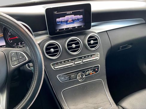 Used 2017 Mercedes-Benz C 300 Sedan image 7