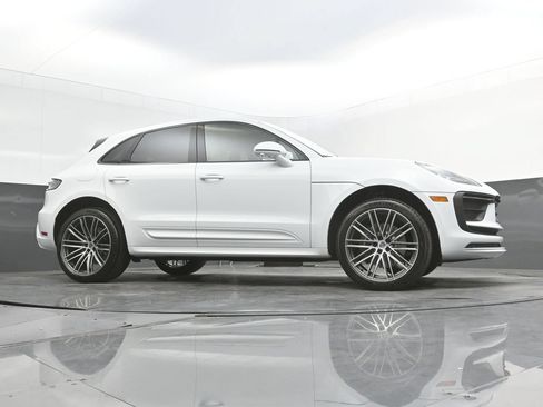 New 2026 Porsche Macan AWD/4WD image 40