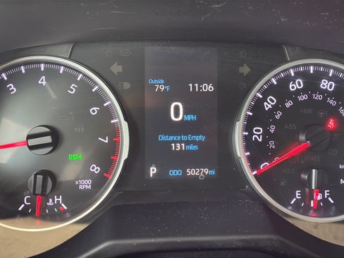 Used 2021 Toyota RAV4 XLE FWD image 34