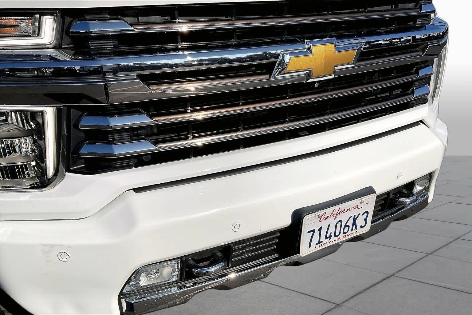 Used 2022 Chevrolet Silverado 2500 High Country w/ Safety Package II AWD/4WD image 29
