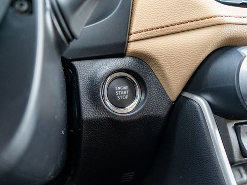 New 2025 Toyota RAV4 Limited image 27