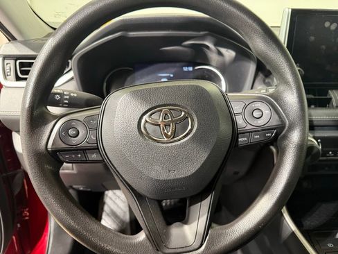 Certified 2023 Toyota RAV4 LE AWD/4WD image 22