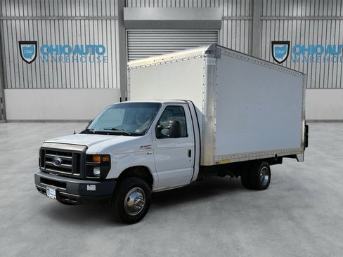 Used 2016 Ford E-350 and Econoline 350 Super Duty image 1