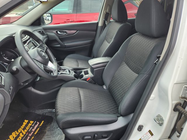 Used 2019 Nissan Rogue SV AWD/4WD image 14