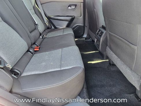 Used 2023 Nissan Rogue SV image 15