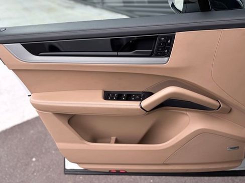 Certified 2024 Porsche Cayenne S AWD/4WD image 13