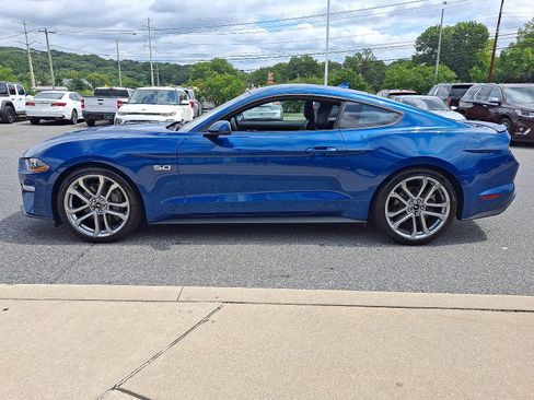 Used 2022 Ford Mustang GT Premium w/ Equipment Group 401A RWD image 4