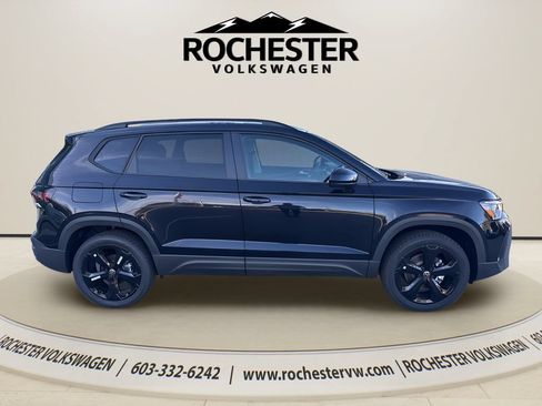 Used 2026 Volkswagen Taos SE AWD/4WD image 10