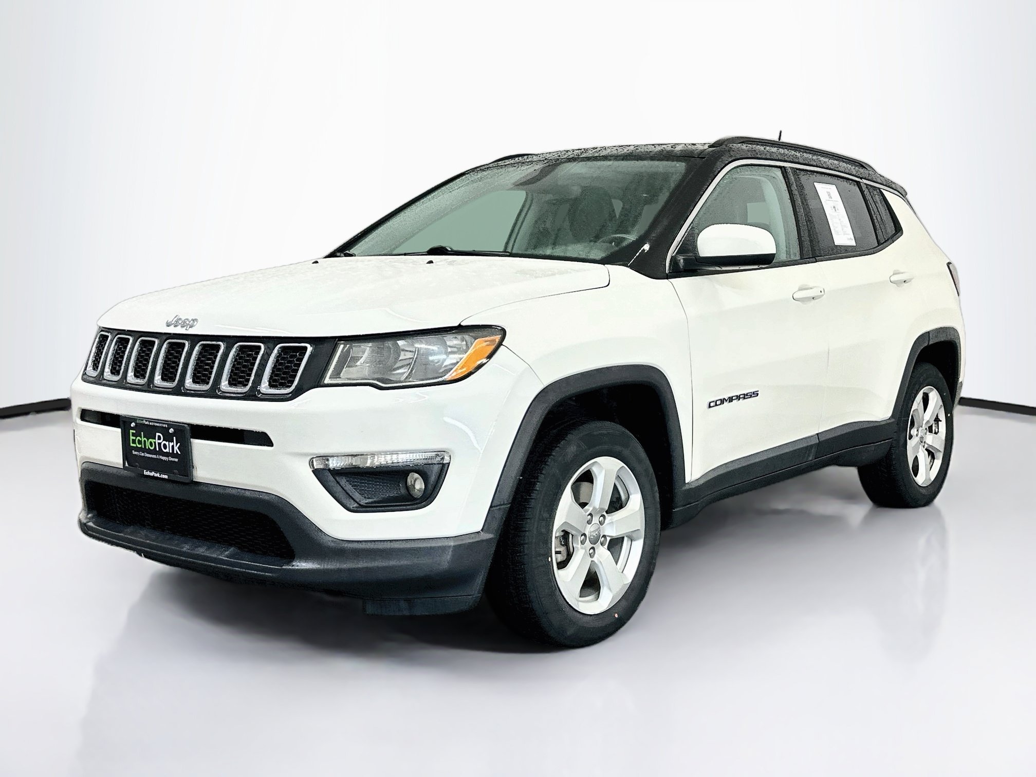 Used 2018 Jeep Compass Latitude AWD/4WD image 3
