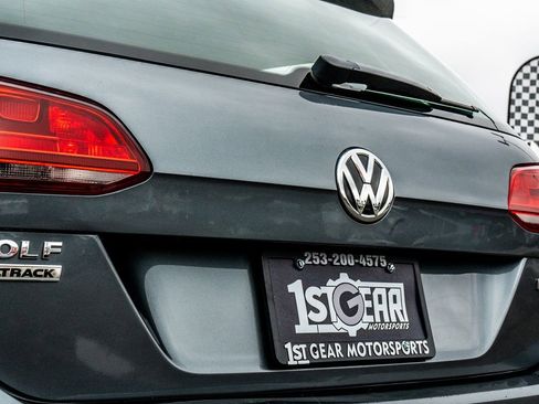 Used 2017 Volkswagen Golf S image 12