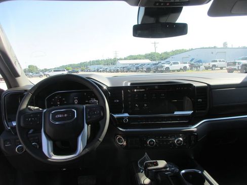 New 2026 GMC Sierra 1500 Elevation w/ Elevation Premium Package AWD/4WD image 18