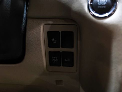 Used 2018 Lexus LX 570 4WD w/ Luxury Package image 37