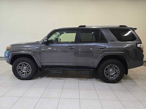 Used 2019 Toyota 4Runner SR5 Premium AWD/4WD image 3