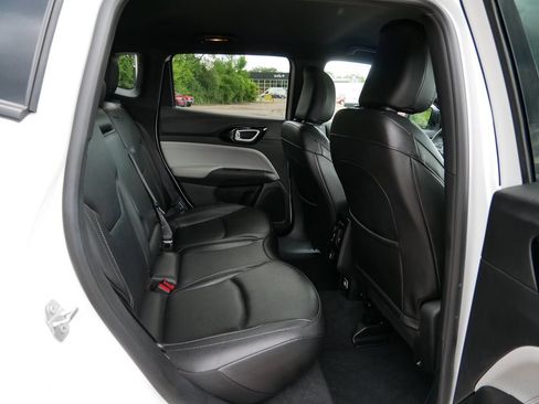 Used 2025 Jeep Compass Limited AWD/4WD image 9