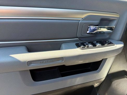Used 2015 RAM 1500 Classic SLT AWD/4WD image 14