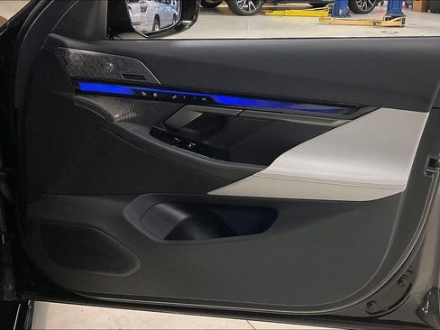 Used 2026 BMW M5 w/ Carbon Package image 21