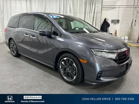 Used 2023 Honda Odyssey Elite image 2