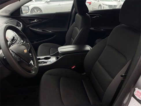 Used 2024 Chevrolet Malibu LT image 10