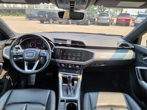 Used 2023 Audi Q3 2.0T Premium AWD/4WD image 2
