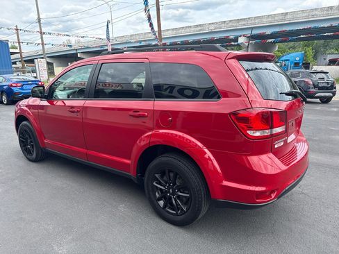 Used 2019 Dodge Journey SE w/ Premium Group FWD image 7