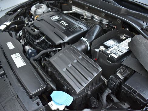 Used 2017 Volkswagen Golf Alltrack S image 48