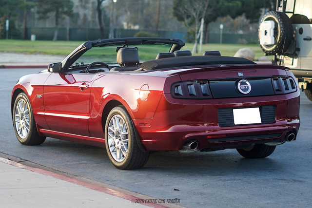 Used 2014 Ford Mustang GT Premium w/ Electronics Package RWD image 5