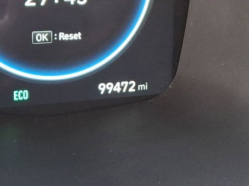 Used 2022 Hyundai Santa Fe Limited image 22