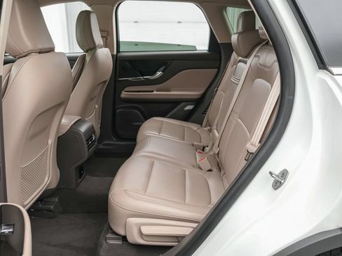 Used 2024 Lincoln Corsair FWD image 19